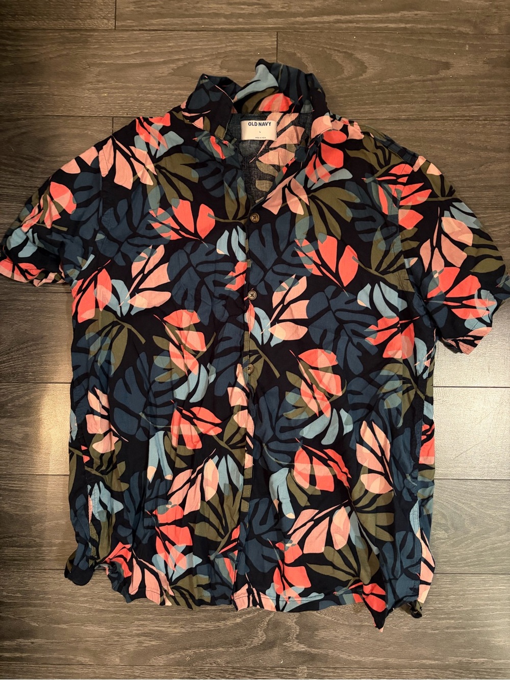 Old Navy Navy Short-Sleeve Tropical Print Button-Up Shirt (L) & Swim Shorts (32)
